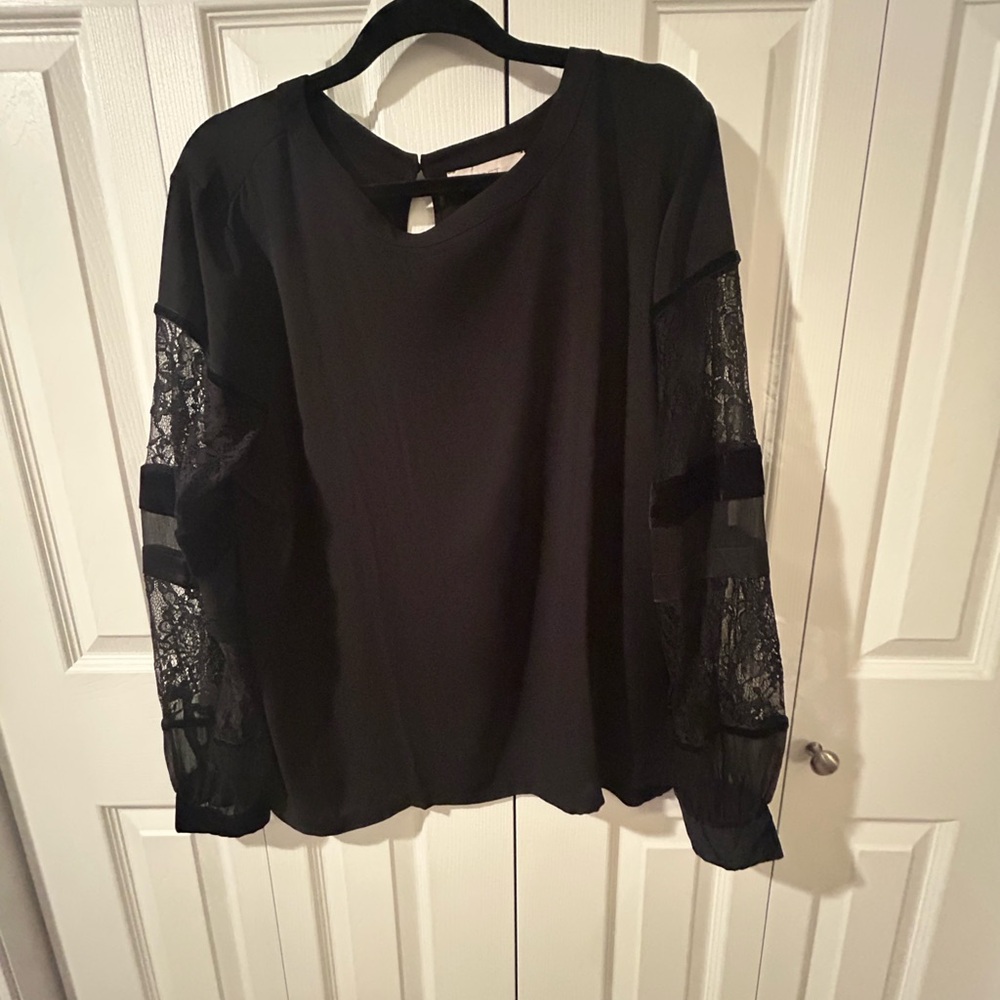 Loft - black silk, lack, velvet